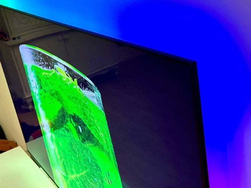 Телевизор Samsung UE65AU8000 Smart TV 65" + подсветка 3