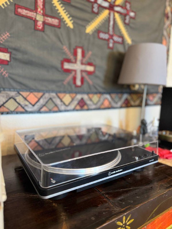 Виниловый проигрыватель Audio-Technica LP70XBT 2