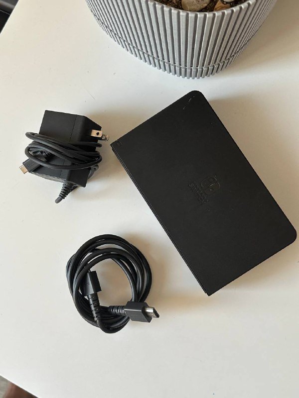 Nintendo Switch, зарядка, док станция, игры, карта памяти 4