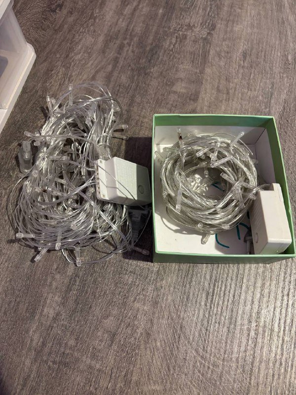 Кресло, столик журнальный, стол письменный, комод, органайзер, этажерка, поилка, елка, приставка, утюг 8