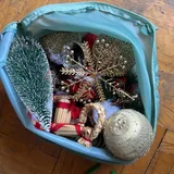 Дождевик, рамка для фото, стаканы-роксы, елочные игрушки, пазлы 4