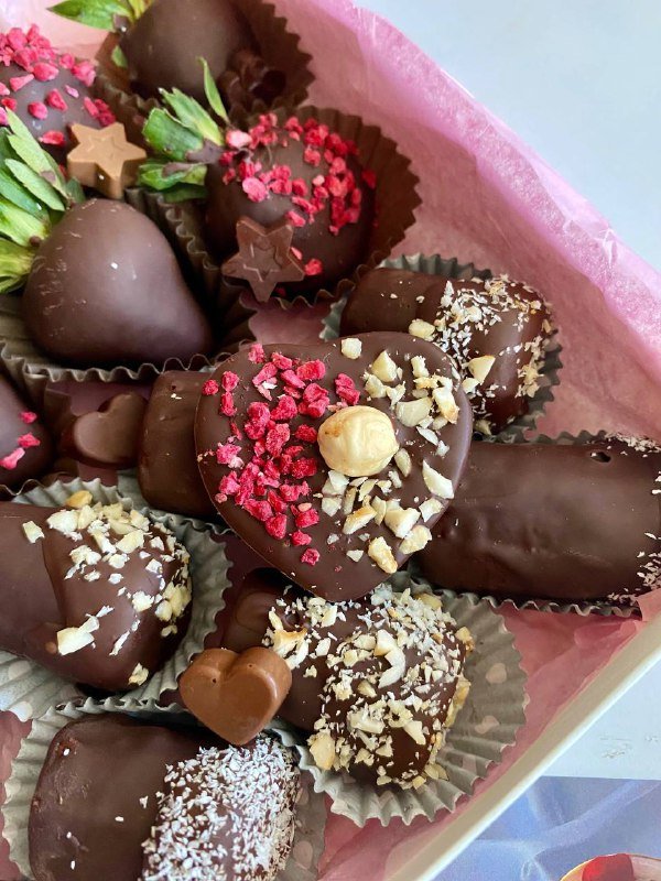 Клубника в бельгийском шоколаде Callebaut, 8 шт 3