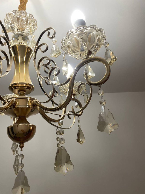 Люстра из хрусталя, металла и стекла 2