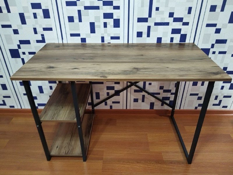 Офисный письменный стол Bofigo с полками 3