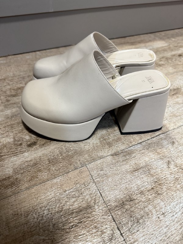 Бежевые туфли Zara 37 размер