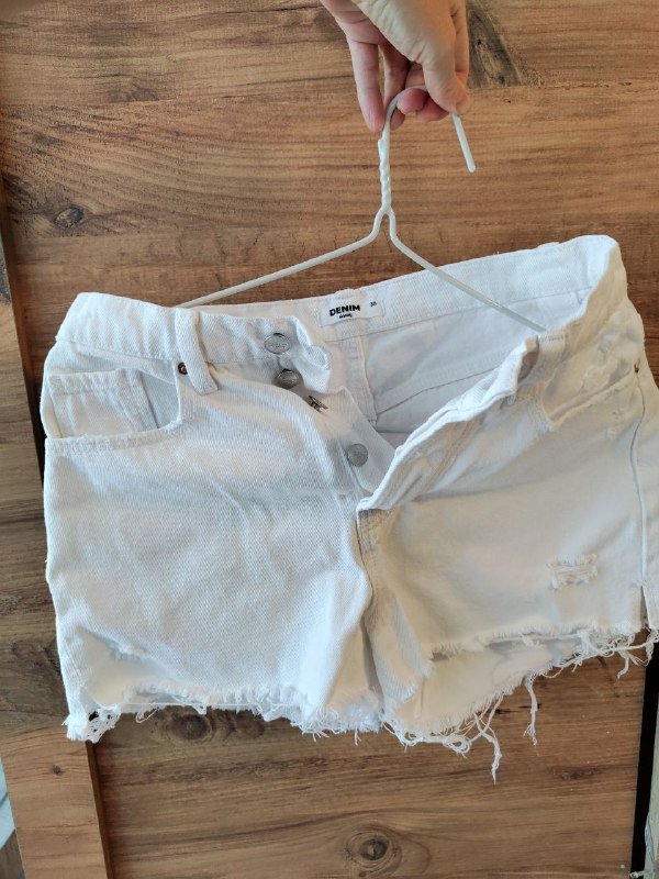 Футболка, топ, джинсовые шорты 3