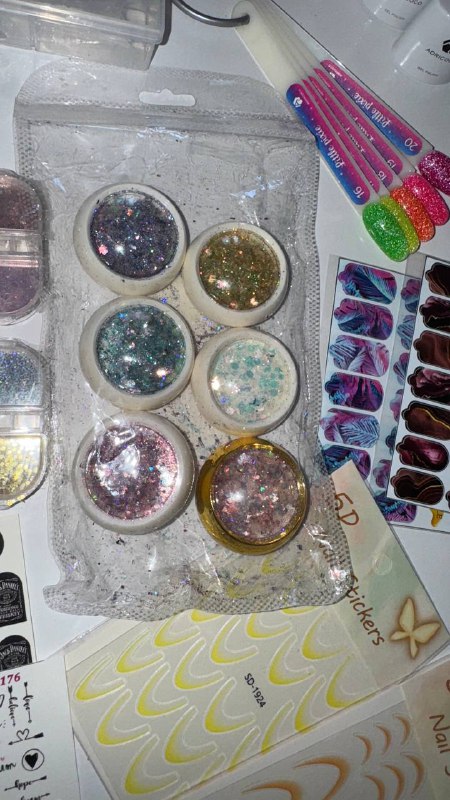 набор для маникюра гель-лаки, глиттер, формы, пленки, слайдеры, пластина для стемпинга 4