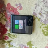 Samsung Galaxy Z Flip 5 2