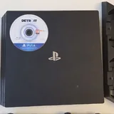 PS4 Pro CUH7216 с двумя джойстиками и Detroit 2