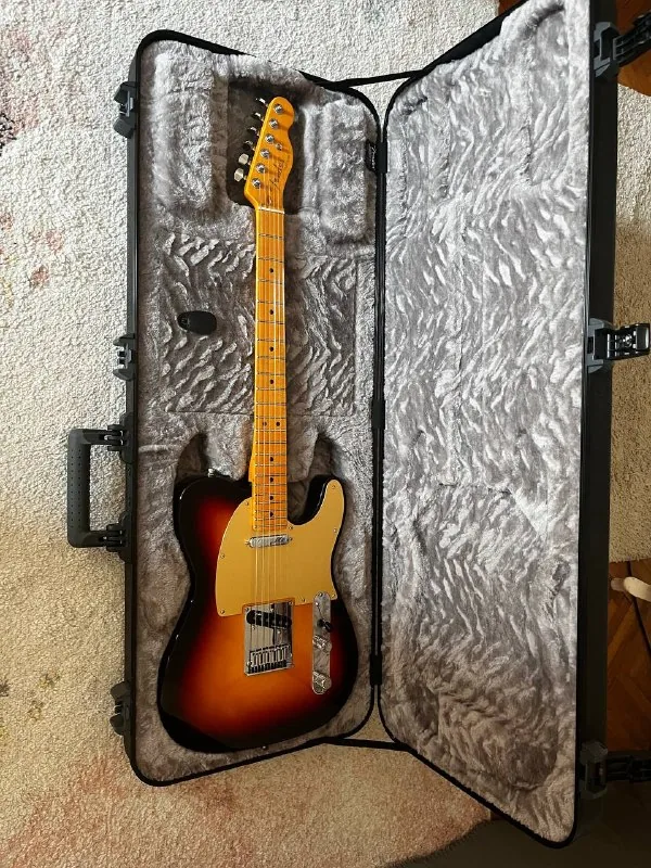 электрогитара Fender Am Ultra II Tele MN UBST 1