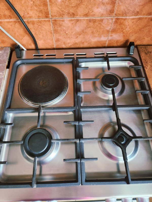 Газовая плита с электродуховым шкафом Beko 3