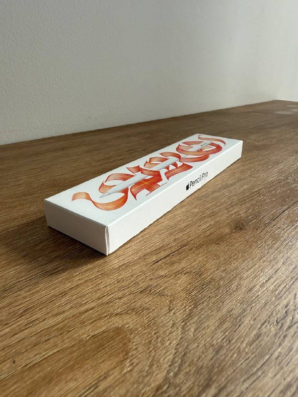 Apple Pencil Pro, игровой руль Thrustmaster T300RS для PC/PS4/PS5 2