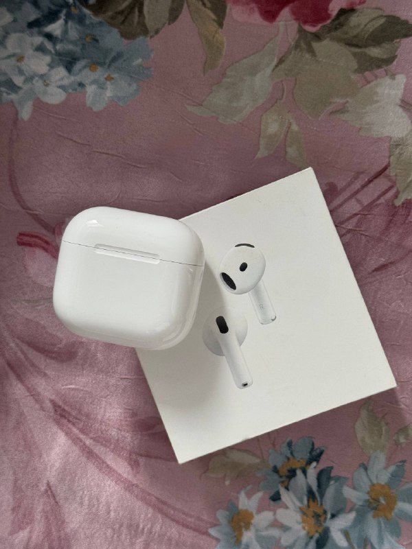 Наушники AirPods 4 новые 3