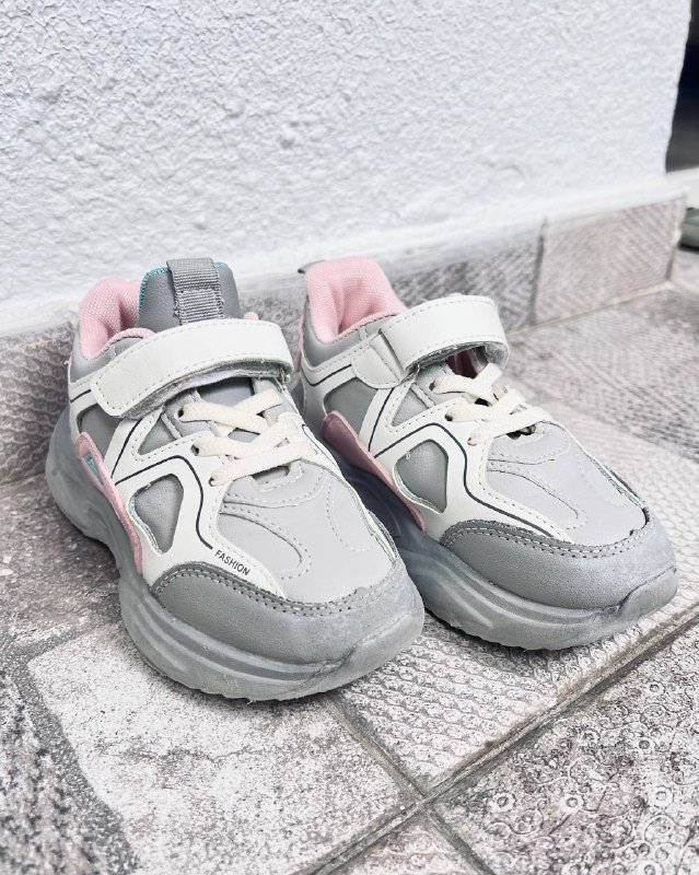 Кроссовки детские 2