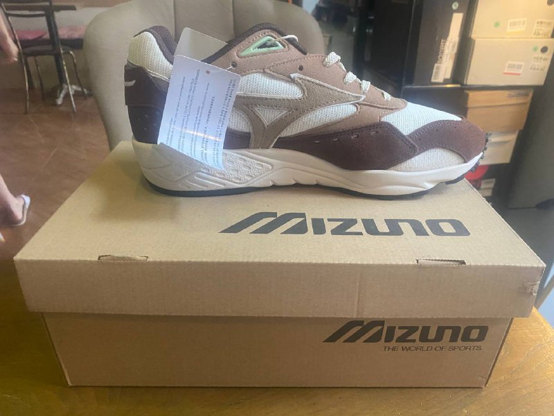 Mizuno кроссовки 43 размер новые 3