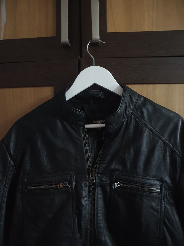 Кожаная куртка Gipsy xl, куртка Barney Originals, бомбер Barneys Originals, обувь Nike, Reebok, Vans 4