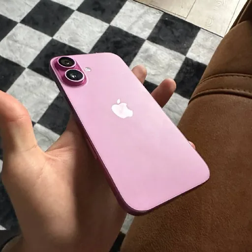 iPhone 16