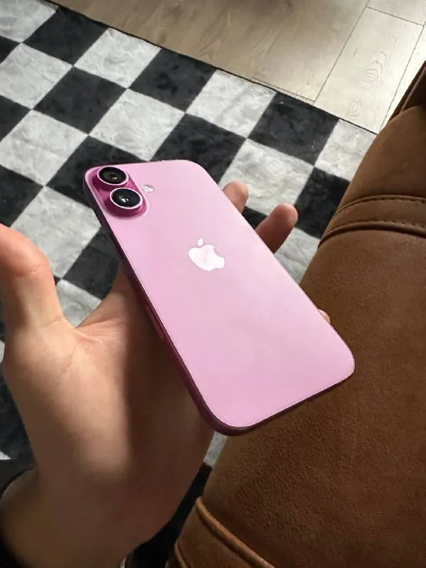 iPhone 16 1