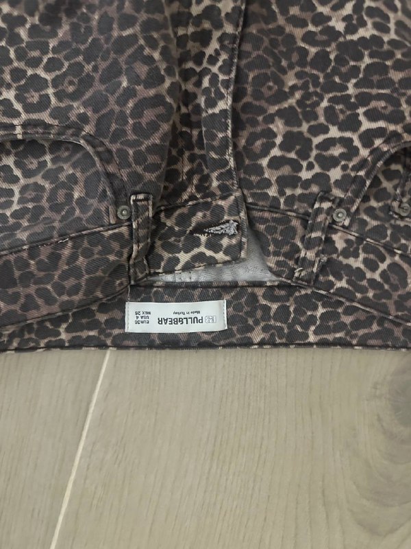 Джинсы, юбка, игрушки 3