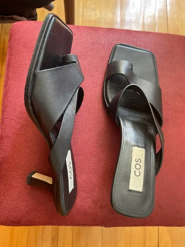 Женские кожаные босоножки 38 размера