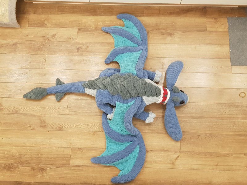 Вязаный дракон подушка для обнимашек