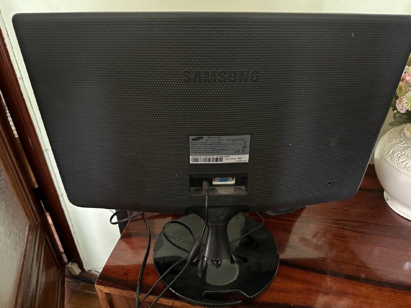 Монитор Samsung LS22A100, видеокарта MSI ARMOR RTX 2070 8GB 5
