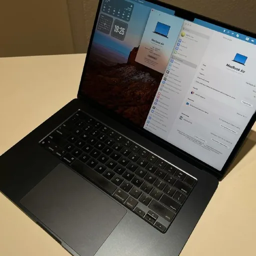 Apple MacBook Air 15 inch M3 Midnight