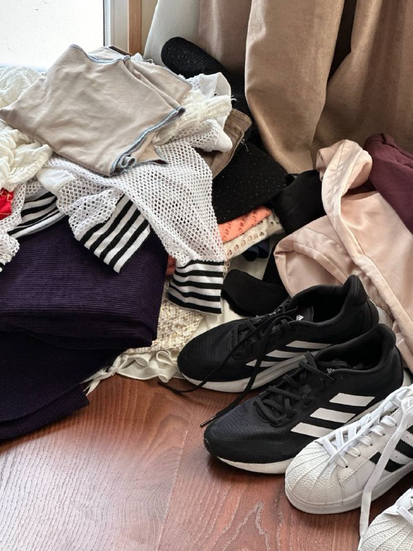 200 вещей, обувь Adidas, Camper, Puma, Timberland, сумки Gap, ASOS