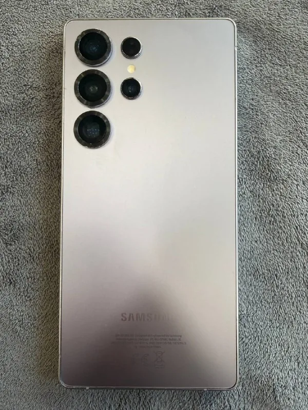 Samsung S25 Ultra 1