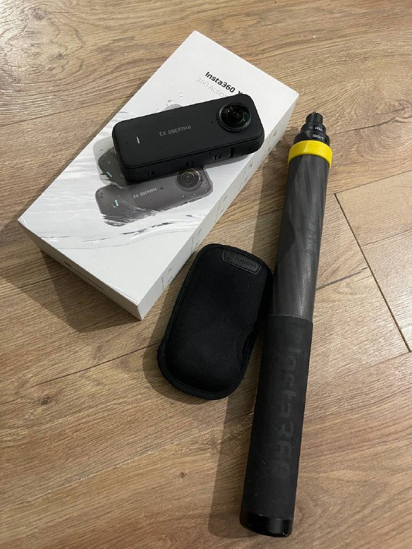Камера Insta360 X3 с аксессуарами