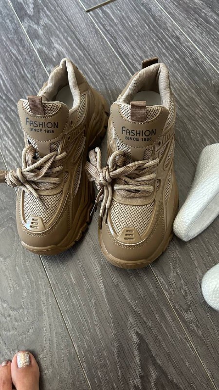 Женские кроссовки карамельного цвета размер 38,5 4