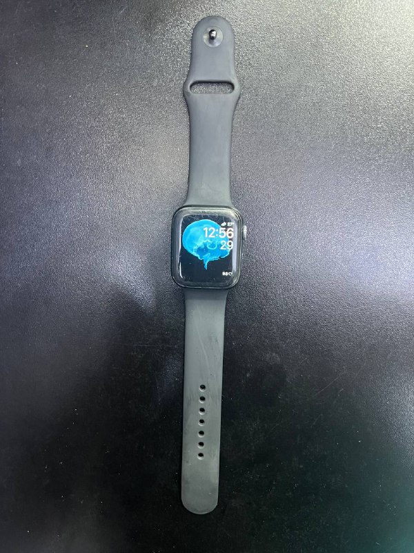 Apple Watch Series 5 с бронеэкраном