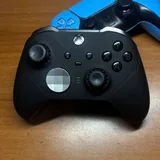 Xbox Elite 2 gamepad 1