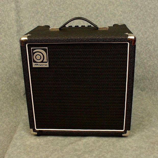Ampeg BA-108 басовый комбоусилитель 25W