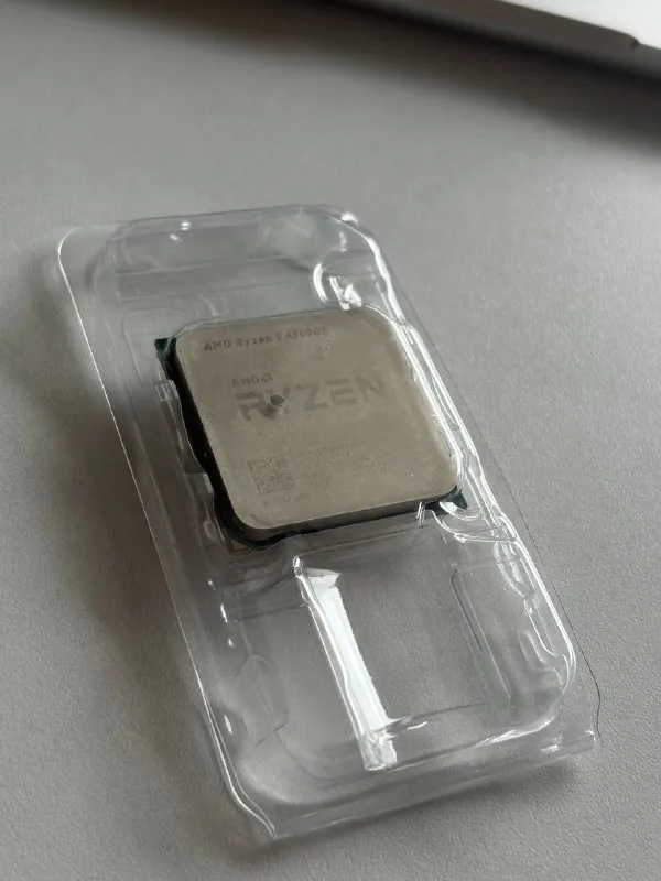 AMD Ryzen 3 4300GE процессор