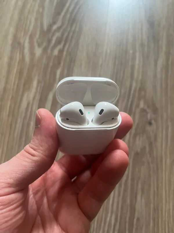 Apple AirPods 1 поколения 1