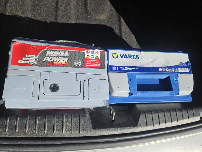 Новые аккумуляторы Varta 250 gel, MegaPower 100 4