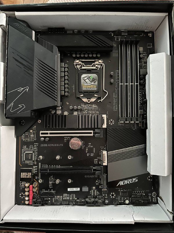 Материнская плата Aorus Z590, Оперативная память DDR4 PNY 2x16GB