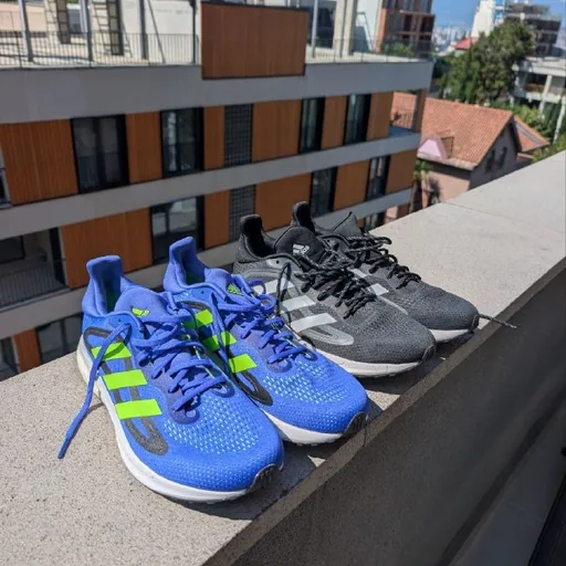 Кроссовки Adidas