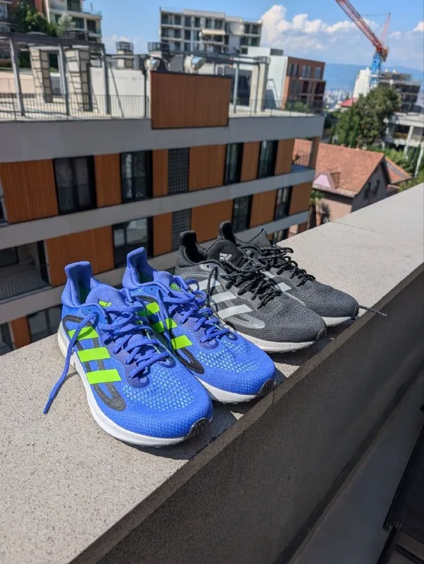 Кроссовки Adidas 1