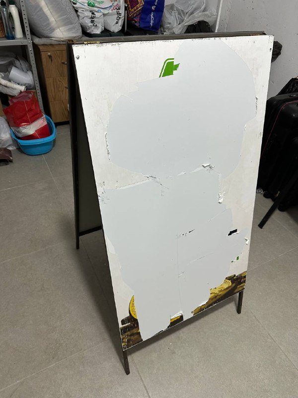 Штендер металлический с пластиковыми панелями 1