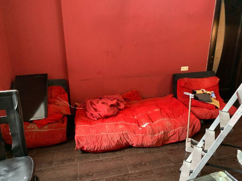 Диван и два кресла