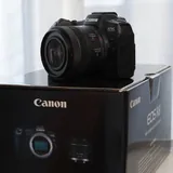 Canon R8 камера с объективом 24-50 мм 1