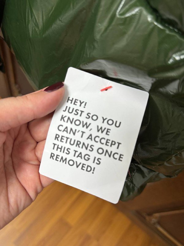 Зимняя куртка зелено-болотная оверсайз с капюшоном 5