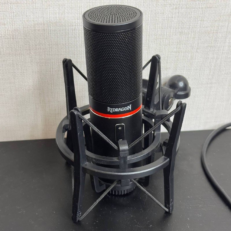 Микрофон Redragon GM300, Bluetooth-колонка Xiaomi Portable 2