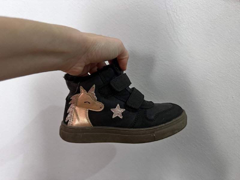 Зимние ботинки 29 размер с единорогом, 30 размер с фиолетовым 1