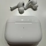 iPhone 14 Pro, AirPods Pro 2 5