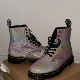 Ботинки UGG W Oakes и Dr. Martens 1460 Pascal Glitter 2