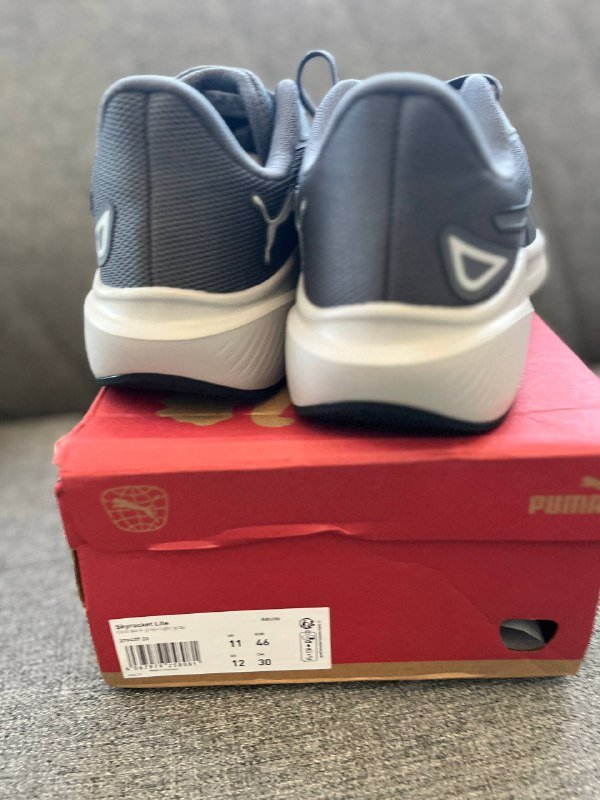 Оригинальные Puma серые и чёрные кроссовки 2