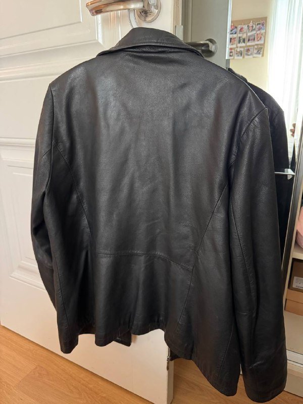 Винтажная кожаная куртка унисекс размер M 2